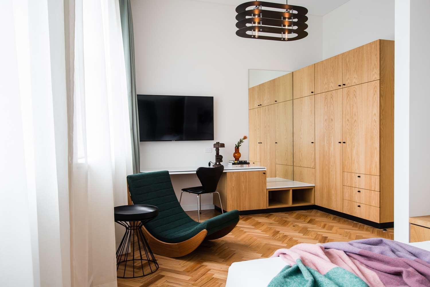 The Old Clare By Ode Hotels Sydney Zewnętrze zdjęcie A bedroom with a flat screen television